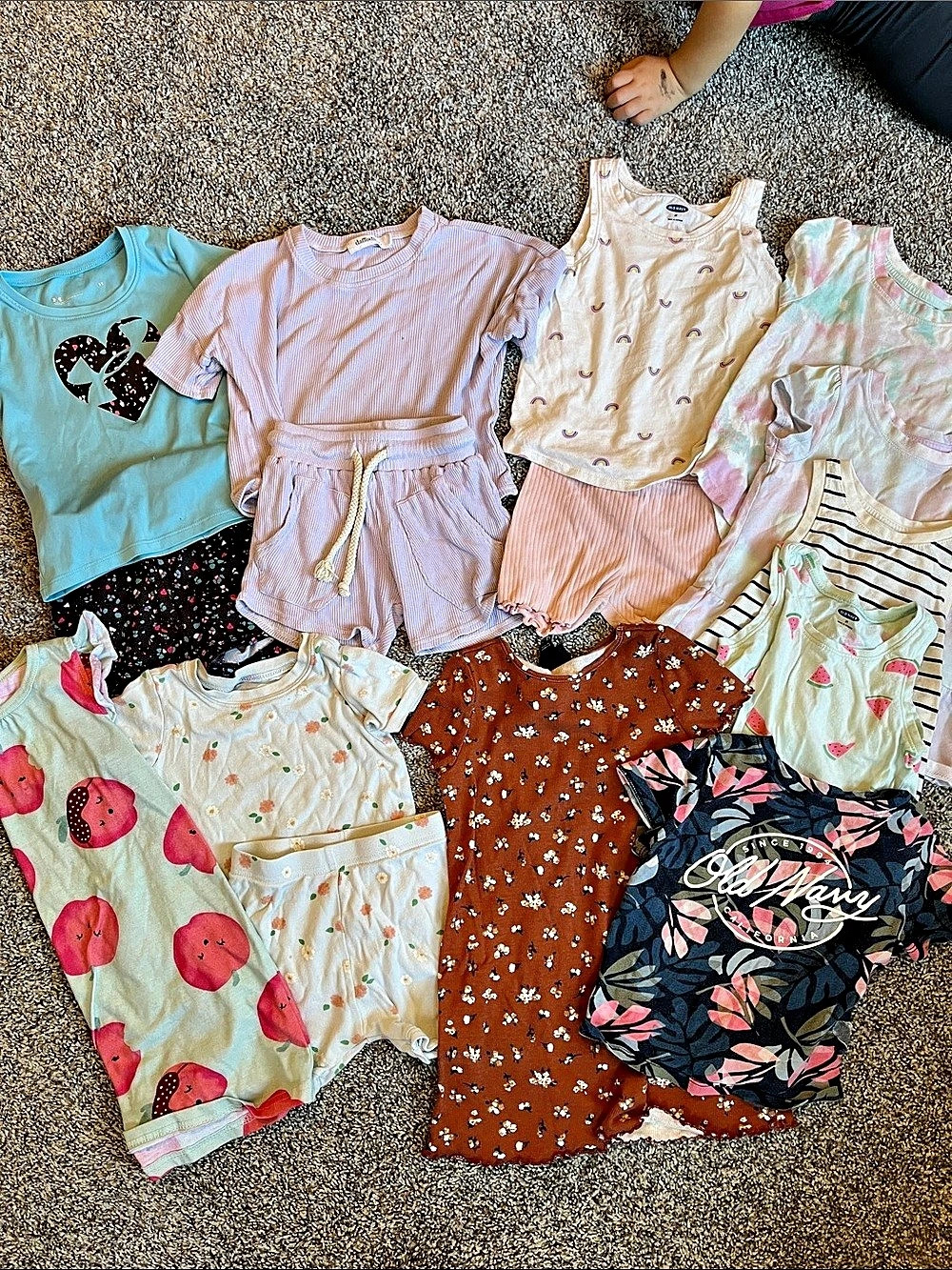 Girls 3t Clothing Lot summer sets, pjs, tank tops